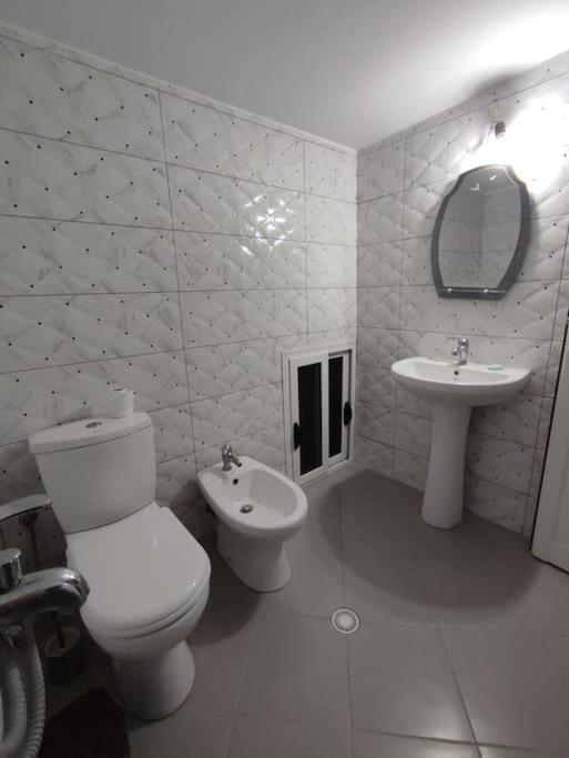 Guest House Ilir Berat Exterior foto