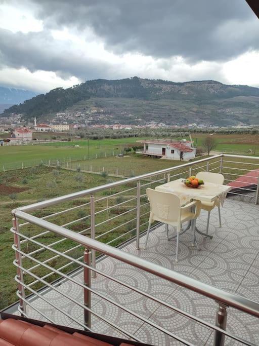 Guest House Ilir Berat Exterior foto