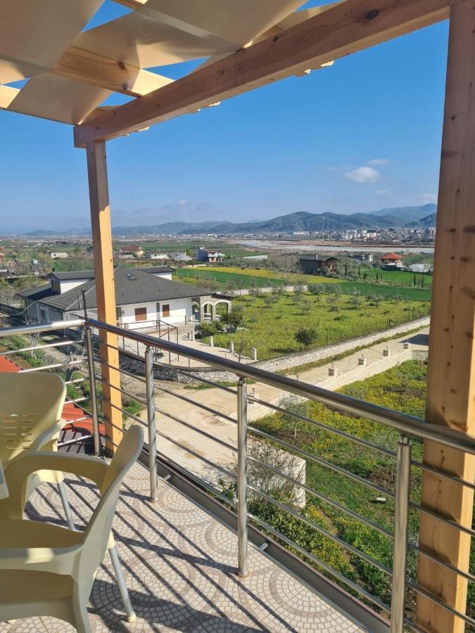 Guest House Ilir Berat Exterior foto