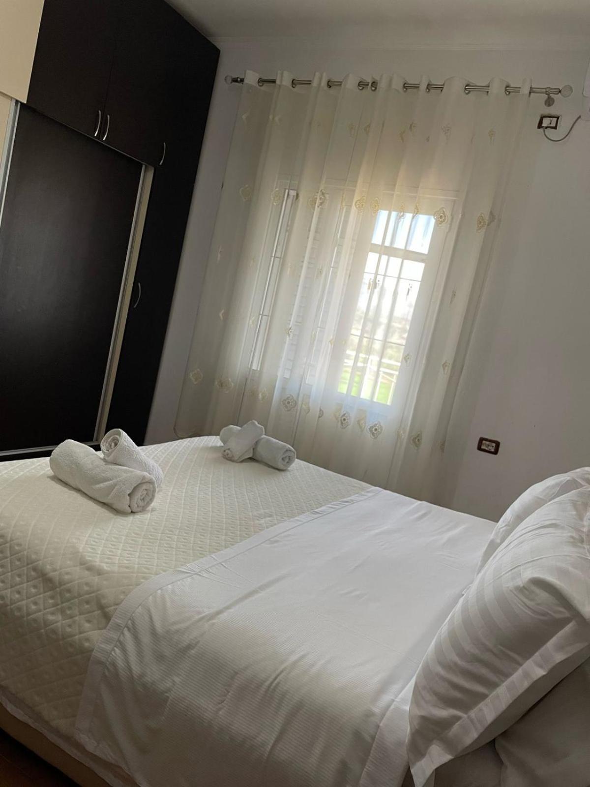 Guest House Ilir Berat Exterior foto
