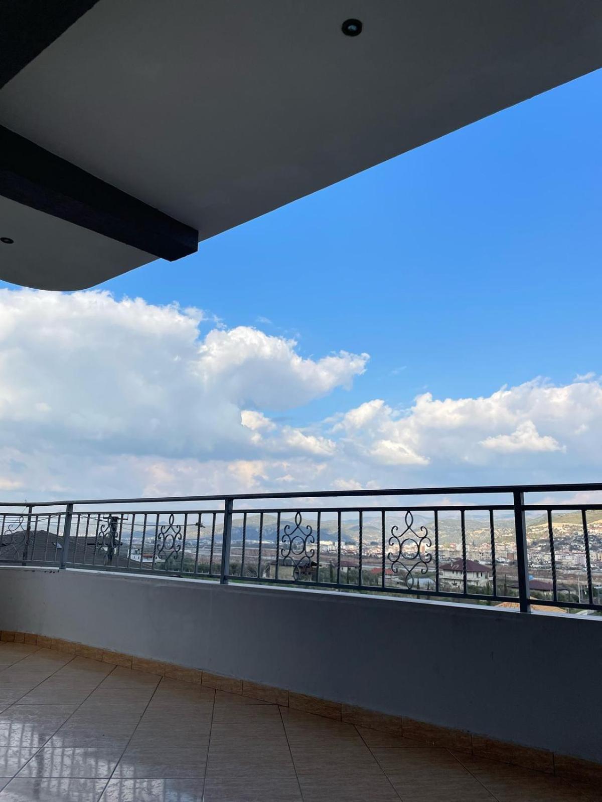 Guest House Ilir Berat Exterior foto