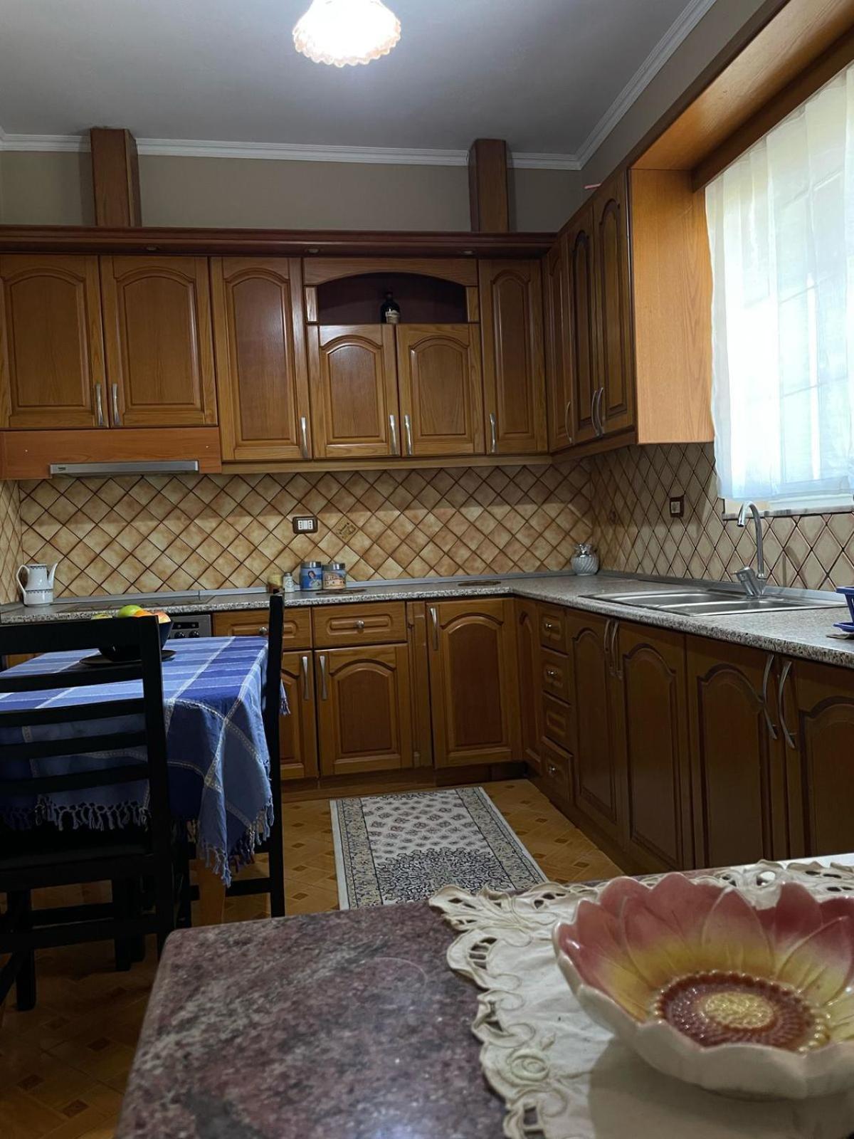 Guest House Ilir Berat Exterior foto