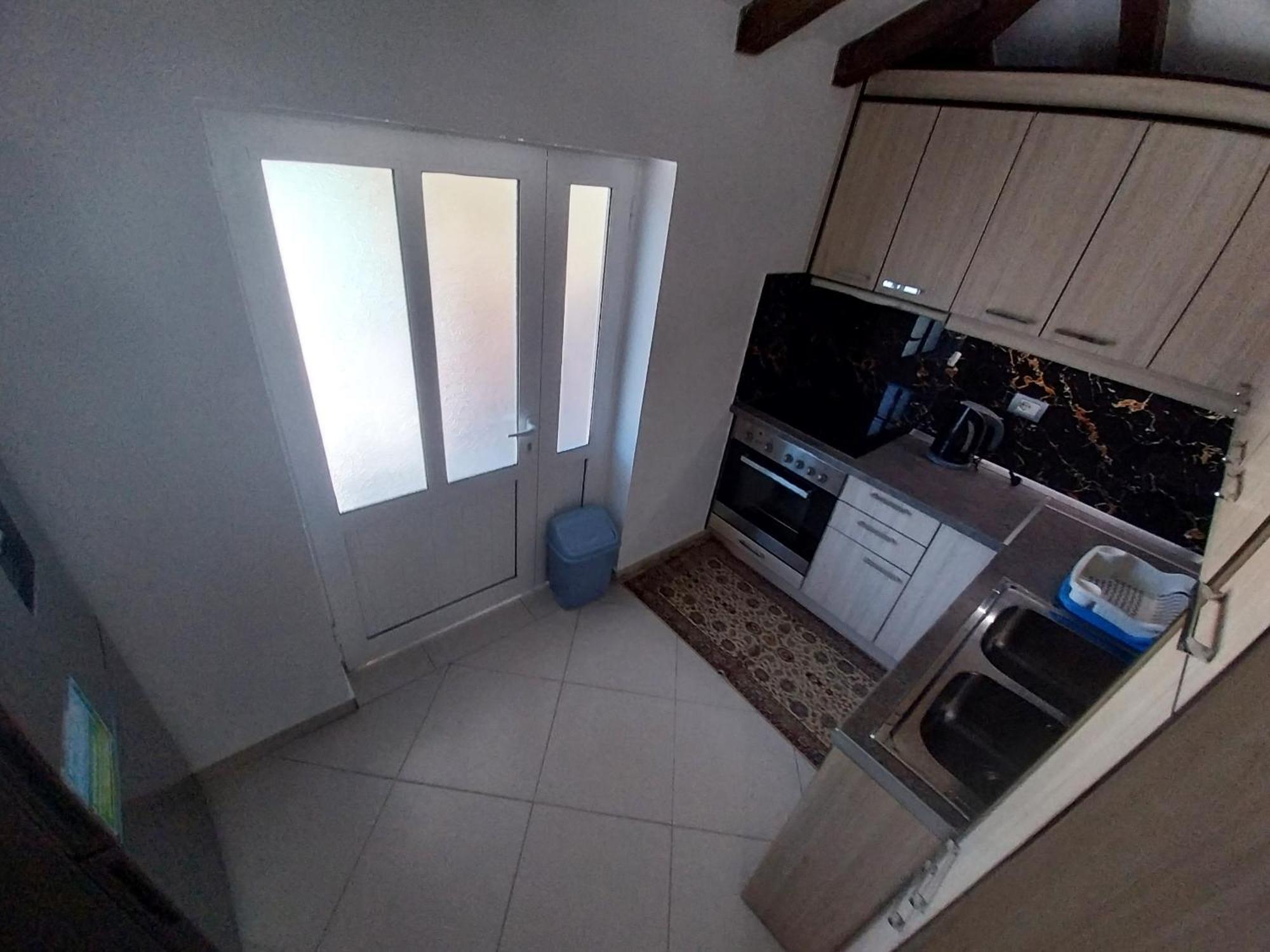 Guest House Ilir Berat Exterior foto